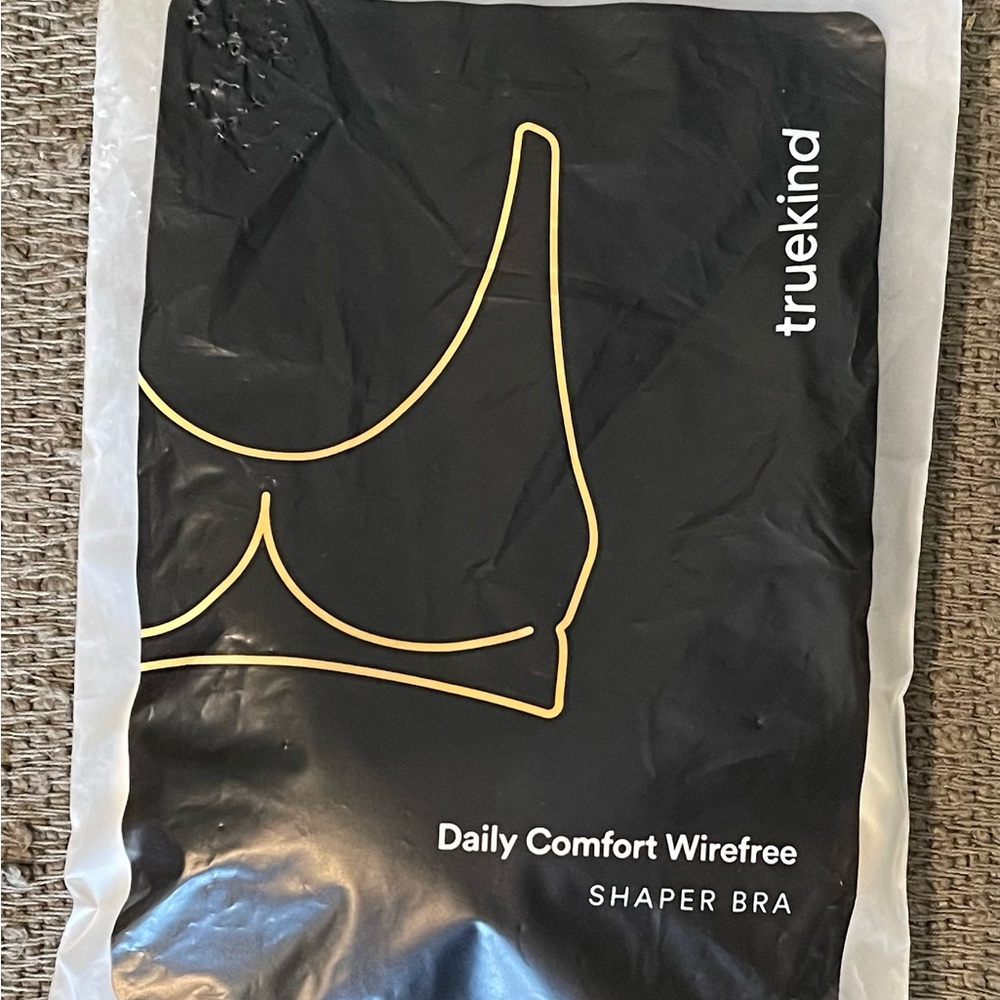 Daily Comfort Wirefree Shaper Bra. Size XL NWT. Beige